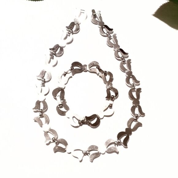 Vintage Monet Silver Tone Necklace Bracelet Set Specialty Link Demi Parure - Picture 8 of 8